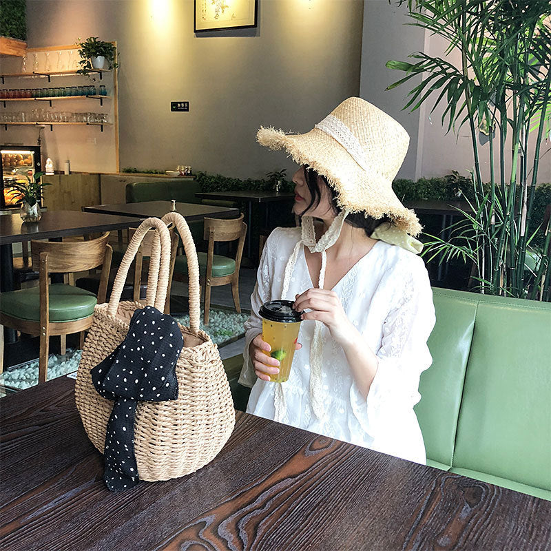 FLORIANE straw bag